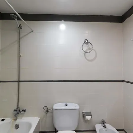 Altamira 1 - One Bed דירה אדחה